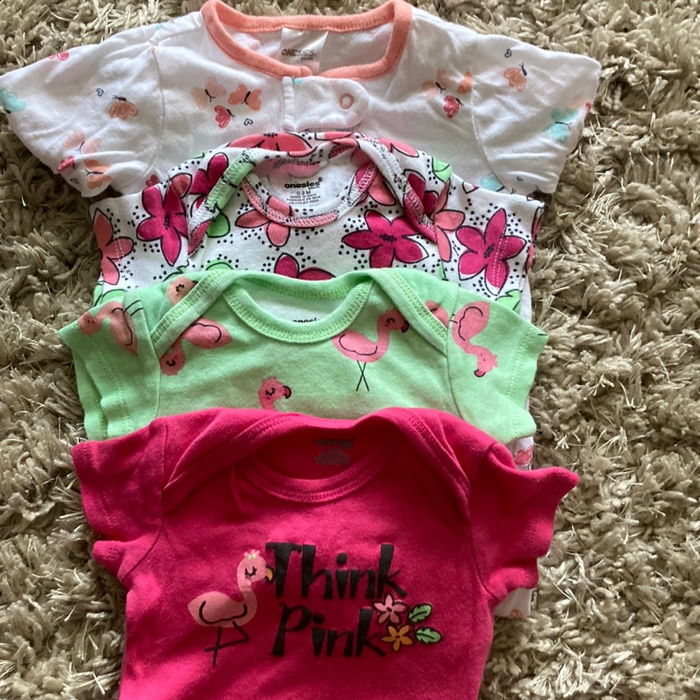 Baby onesies. Set of 4.  size:0-3 months
